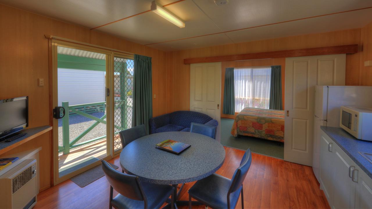 Bicheno Cabin Park Hotel Exterior photo